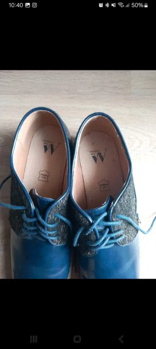 Mocasines azules con cordones