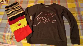 Sudadera gris M y cuellos polares