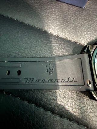 Reloj Maserati Negro con Correas Intercambiables