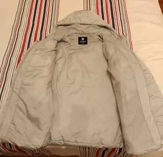 Cazadora acolchada gris