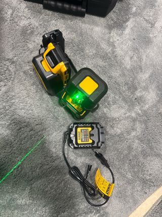 Nivel Láser DeWalt DCE088G18 Verde 12V/18V