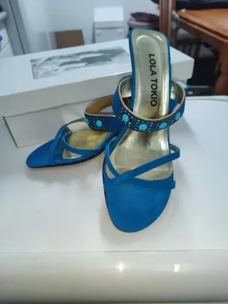 Sandalias Azuk turquesa n° 38. Una sola puesta