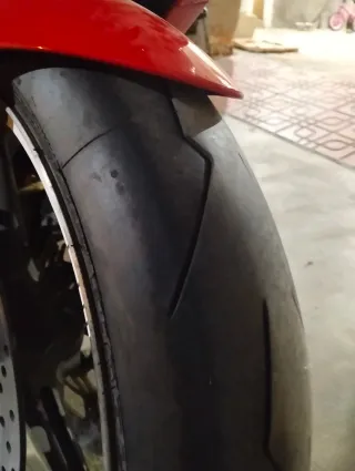 Triumph Daytona 675 Roja