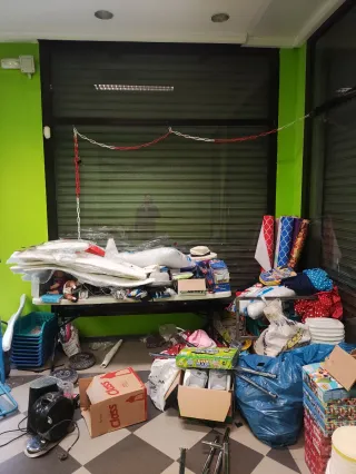 Persianas y escaparate precio a convenir