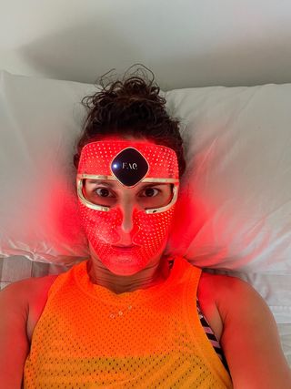 Mascarilla Facial LED Foreo Roja