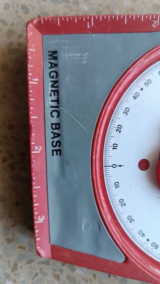 Transportador de ángulos métrico