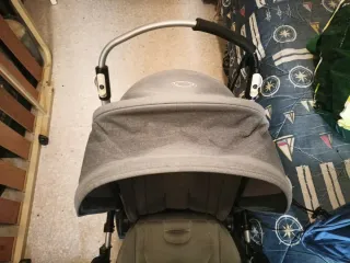 Silla de paseo Bugaboo Bee3 no tiene los enganches