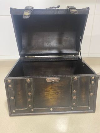 Baúl Vintage Madera Cuero y Metal