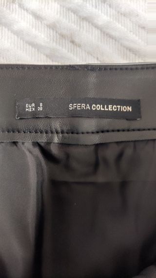 Falda polipiel negra bolsillos Talla S
