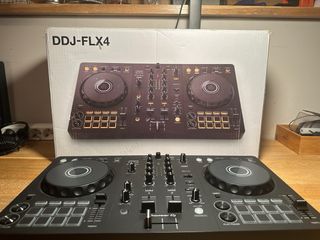 Controladora DJ Pioneer FLX4 Negra