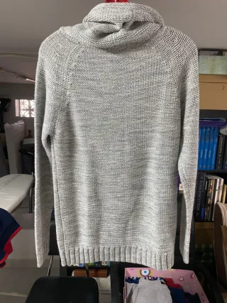 Jersey Bershka cuello alto gris M