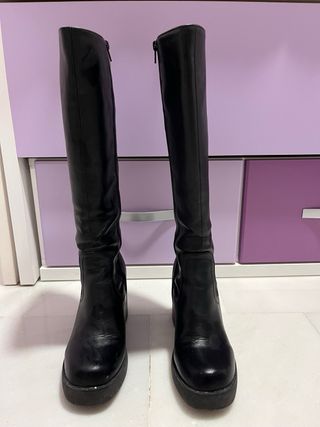 Botas altas negras con plataforma