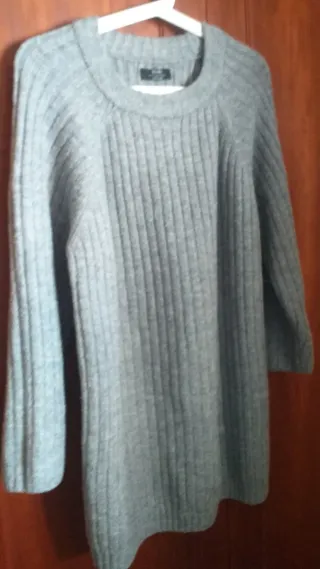 Vestido punto Bershka gris