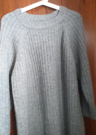 Vestido punto Bershka gris