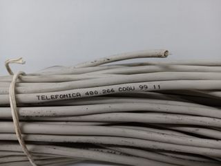 177 metros de cable de teléfono de 6 hilos