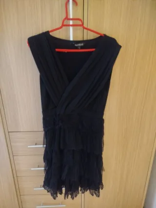 Vestido negro fiesta.