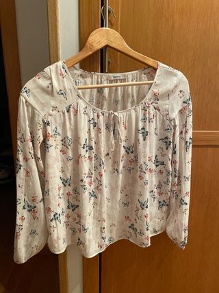 Blusa Bershka Mariposas Talla XS