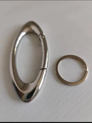 Mosquetón Oakley Ovalado Plata