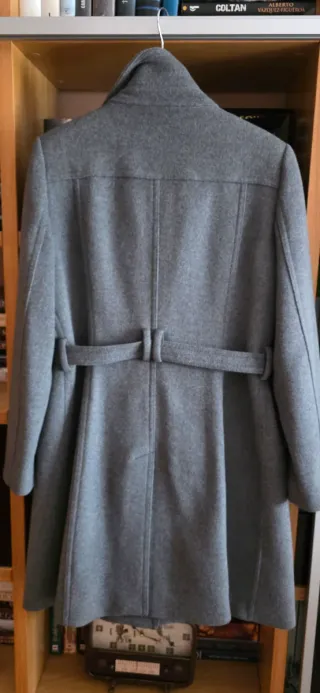 Abrigo gris de paño