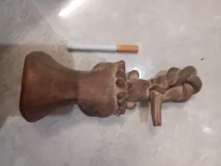 Figura antigua de cerámica