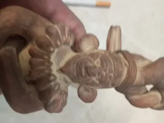 Figura antigua de cerámica