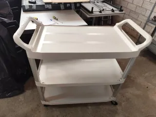 Carro multiusos Rubbermaid X-tra F681  135kg