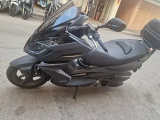 Kymco K-XCT 300i Scooter