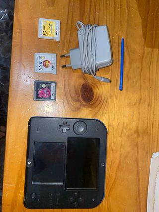 Nintendo 2DS Blu + Accessori