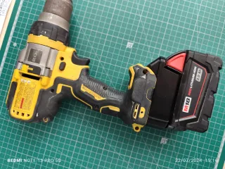 Adaptador Dewalt XR - Bateria Milwaukee M18
