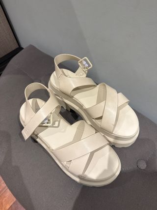 Sandalias Beige Plataforma