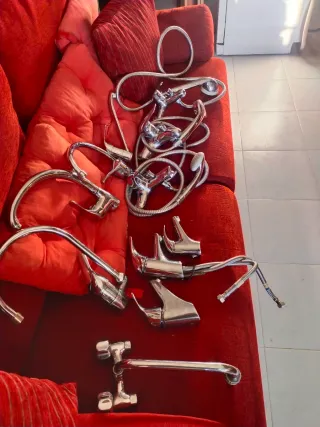 Lotes de grifos de metal