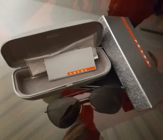 Gafas de sol aviador Prada negras