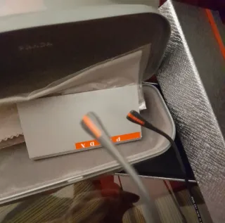 Gafas de sol aviador Prada negras