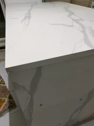 Encimera tipo cuarzo con vetas