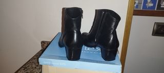 Botines Dorking Piel Negros