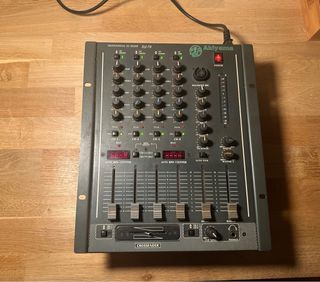 Mesa de mezclas Akiyama DJ-70 4 canales