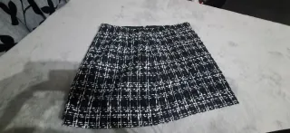 Falda estampada cuadros blanco y negro