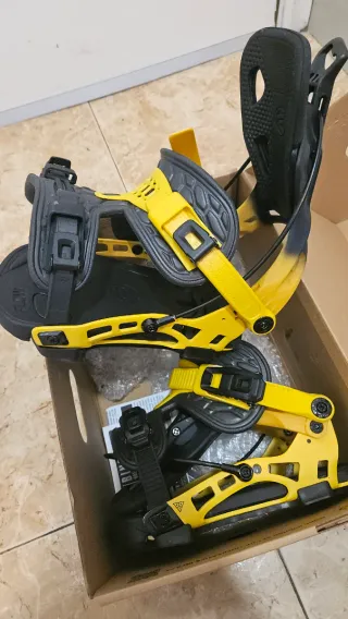 Fijaciones Snowboard Amarillas y Negras