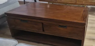 Mesa de centro elevable de madera