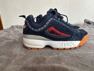 Zapatillas Fila Azul y Rojo