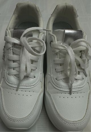 Zapatillas Blancas y Plateadas Mujer