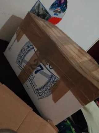 Scatola vestiti + PC non funzionante