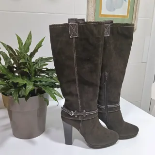 Botas altas de piel marrones
