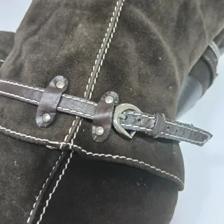 Botas altas de piel marrones