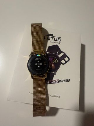 Reloj Lotus smartwatch con pantalla táctil