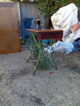 Máquina de coser antigua