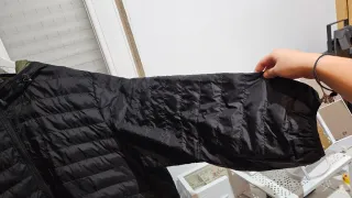 Chaqueta plumas Levi's acolchada negra y verde