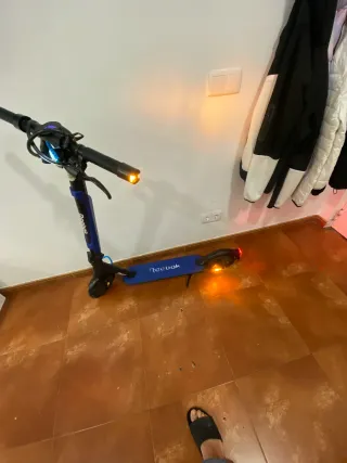 Patinete Eléctrico Azul