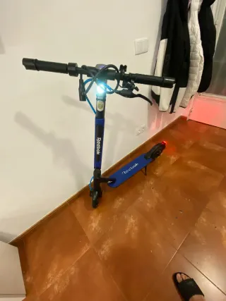 Patinete Eléctrico Azul