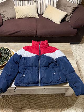 Chaqueta Bershka acolchada talla M